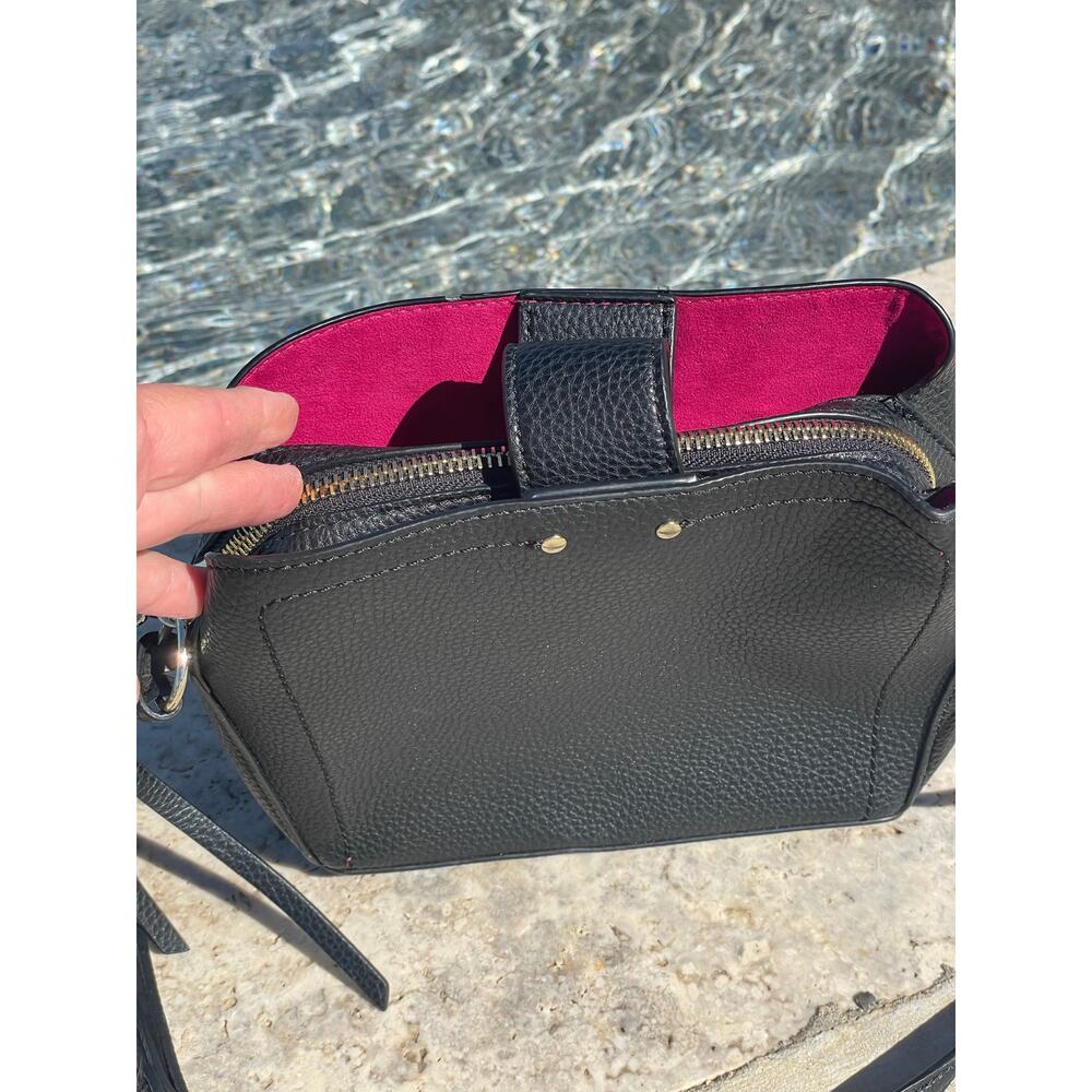 Kelly & Katie black crossbody with hot pink interior - Picture 2 of 9